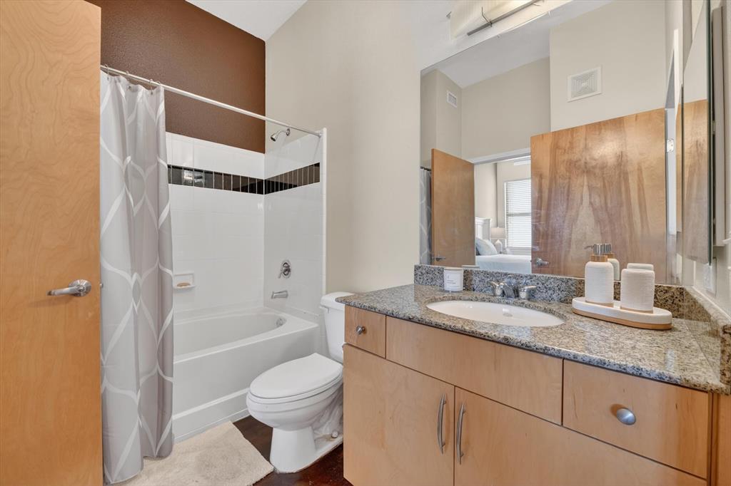 Texas & Pacific Lofts Condo - Residential