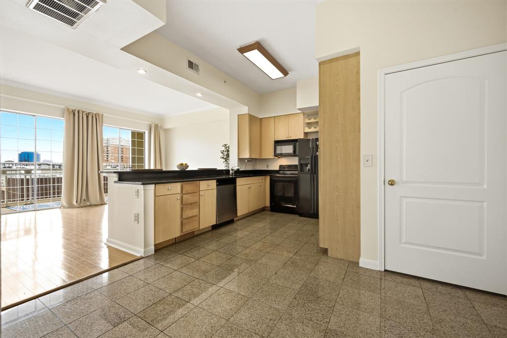 Renaissance On Turtle Creek Condo - Residential