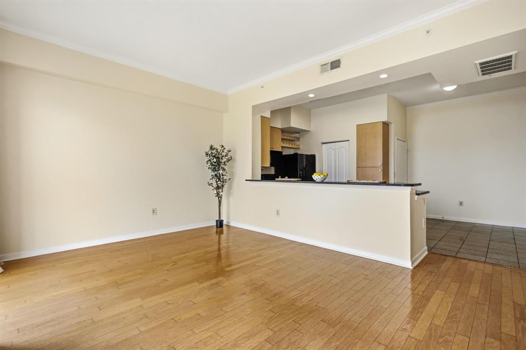 Renaissance On Turtle Creek Condo - Residential