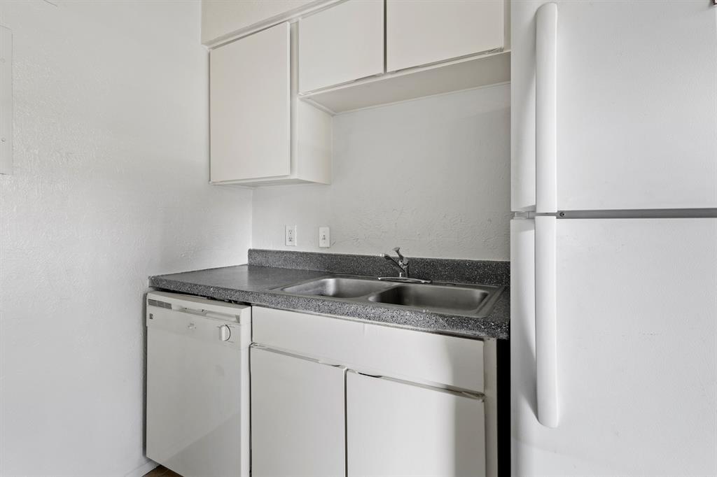 North Meadowbrook Estates - Residential Income