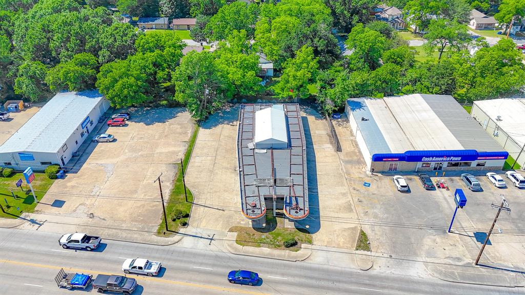 Corsicana - Commercial Sale