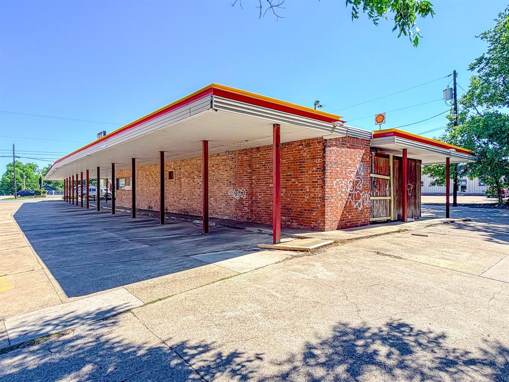 Corsicana - Commercial Sale