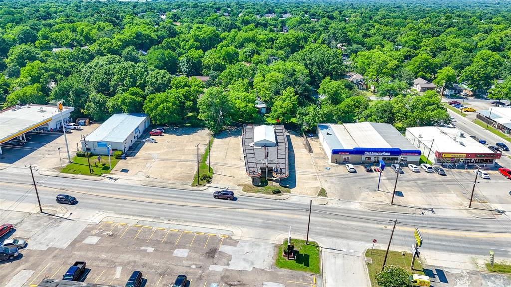 Corsicana - Commercial Sale