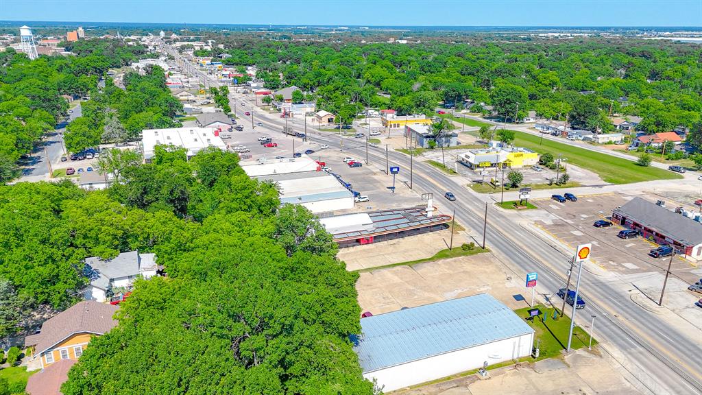 Corsicana - Commercial Sale