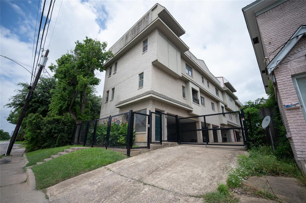 5737 Live Oak Condos - Residential
