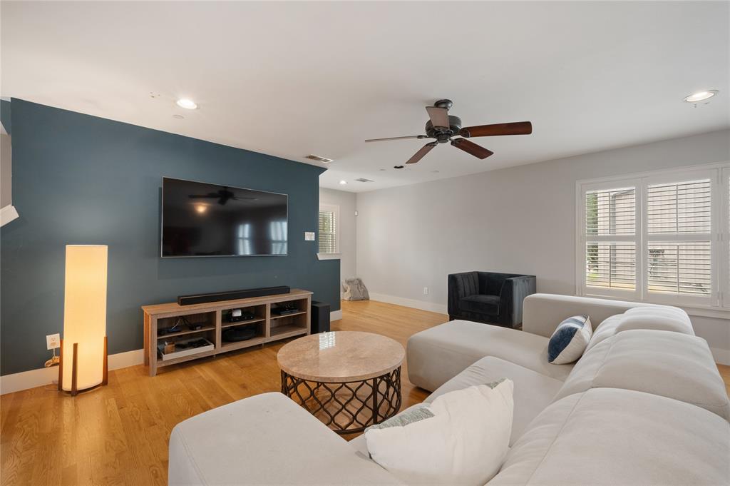 5737 Live Oak Condos - Residential