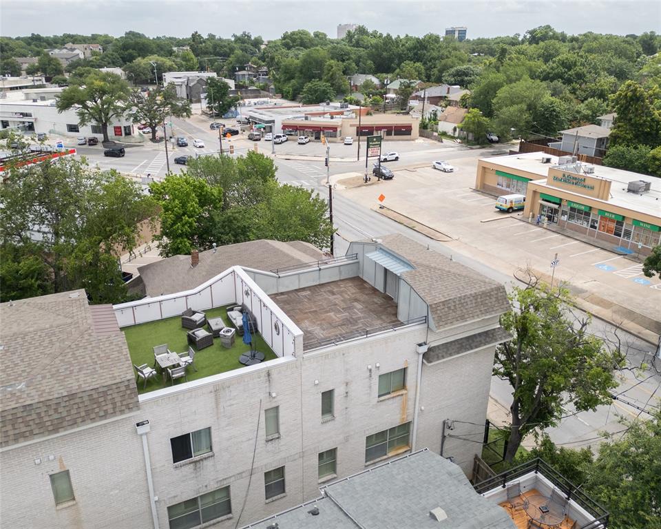 5737 Live Oak Condos - Residential