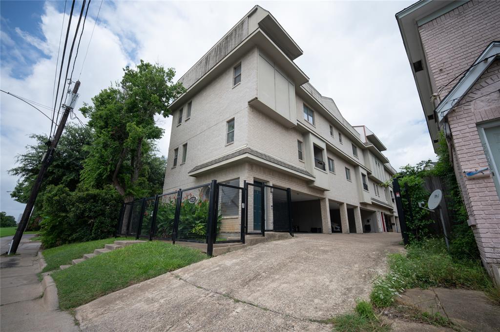 5737 Live Oak Condos - Residential