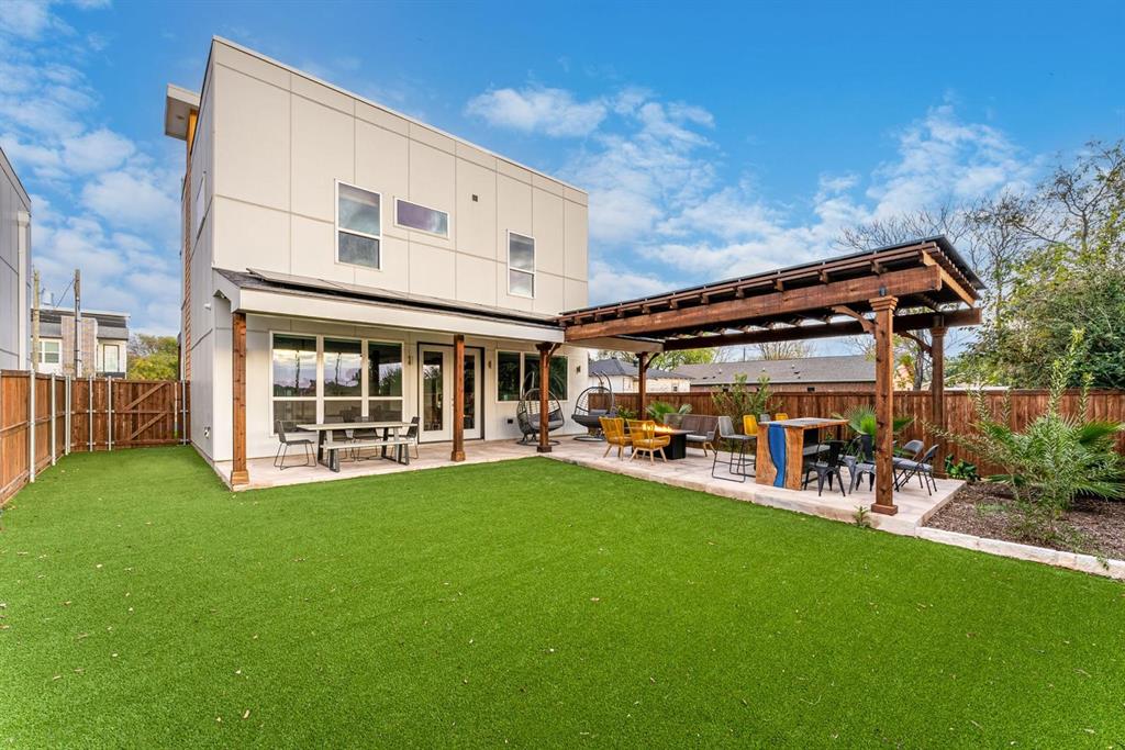 Roosevelt Manor 1st Inst - Residential