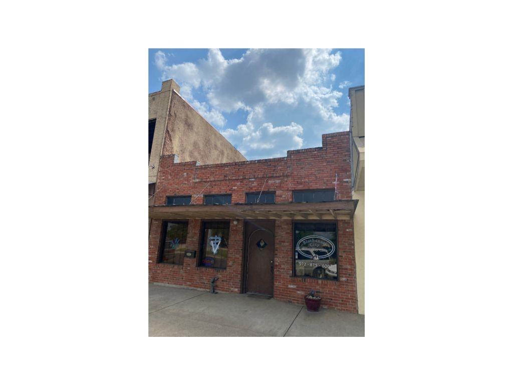 O T Ennis - Commercial Sale