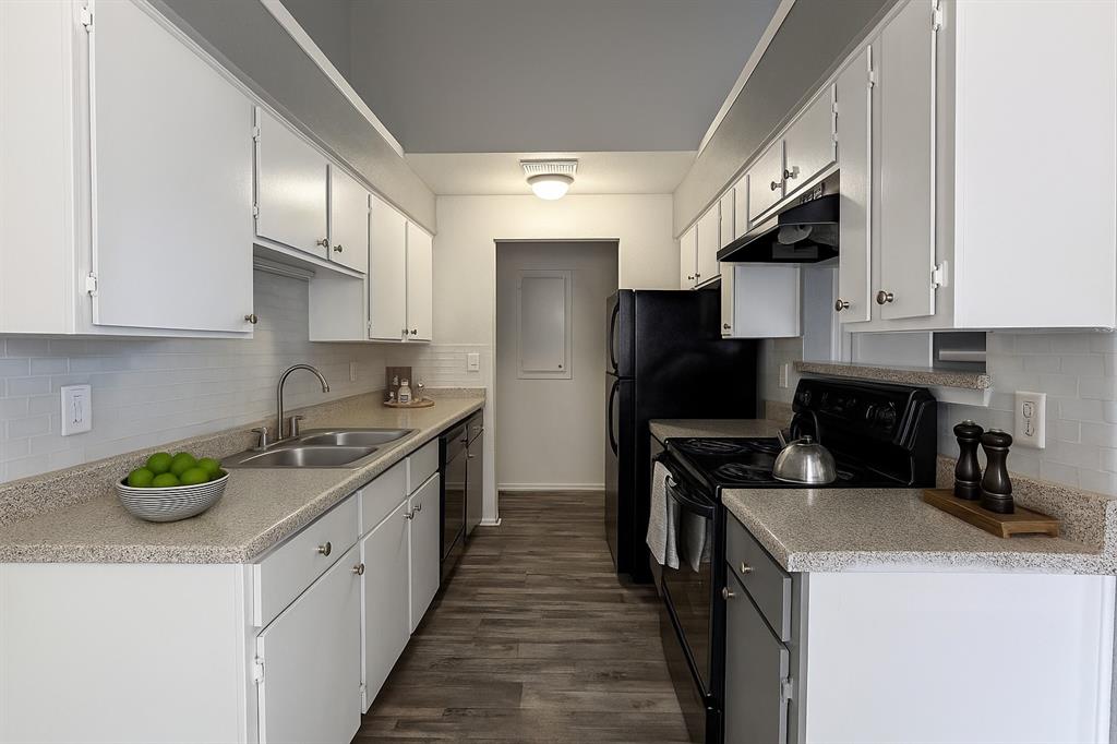 Parkside Condos - Residential
