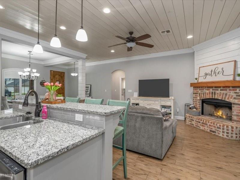 JAMESTOWNE - Residential
