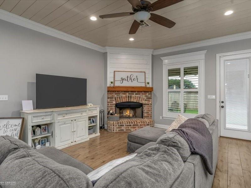 JAMESTOWNE - Residential