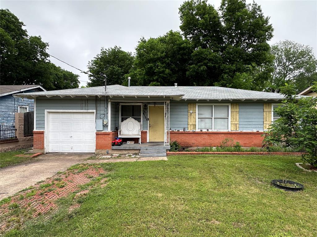 Investor Opportunity!
Property is being sold strictly AS-IS, with no repairs to be made by seller. Cash financing is strongly recommended. Roof approximately 8 years old and HVAC and utilities are currently in working condition. Excellent opportunity for investors or buyers looking to renovate and add value. Buyer to verify all information, including measurements, schools, and property details.