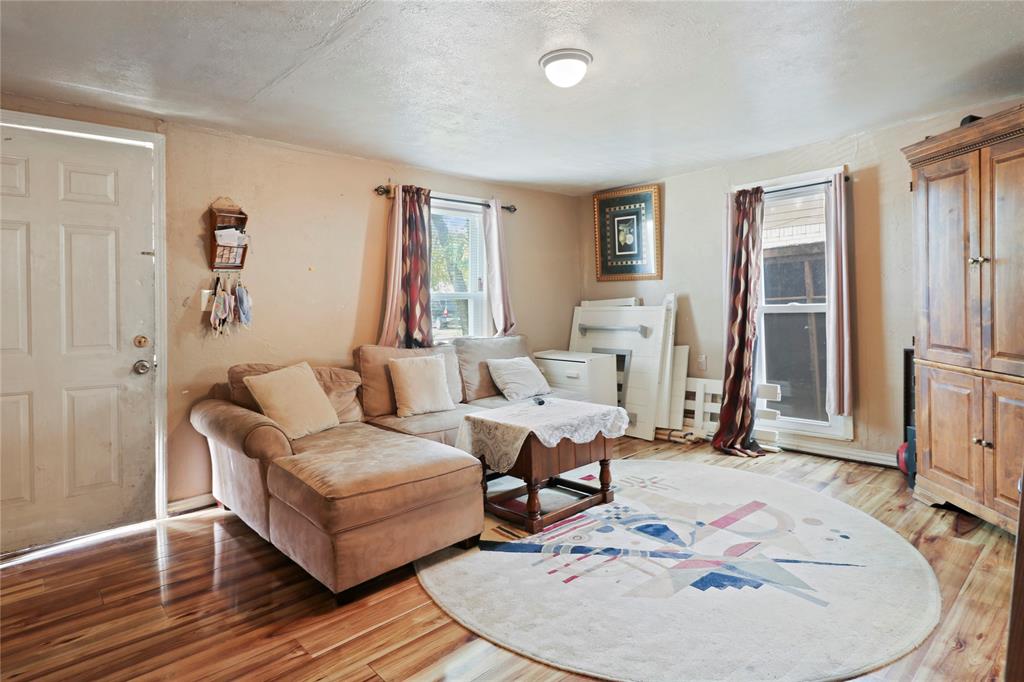 Tyre Estates Add - Residential