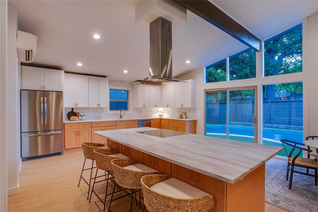Glen Oaks #12 - Residential