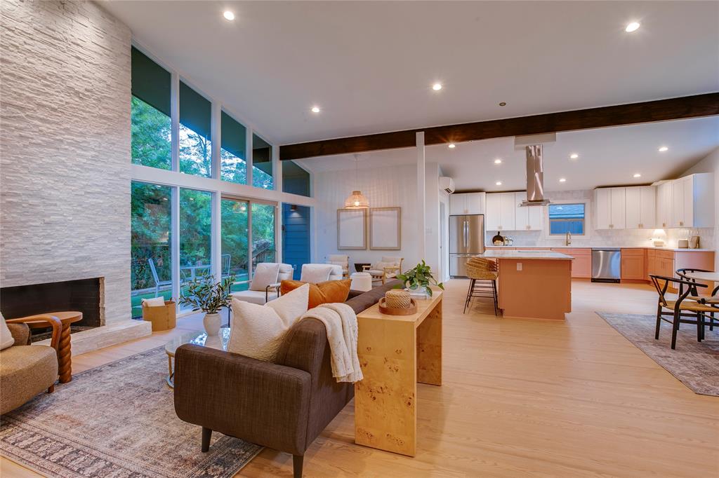 Glen Oaks #12 - Residential