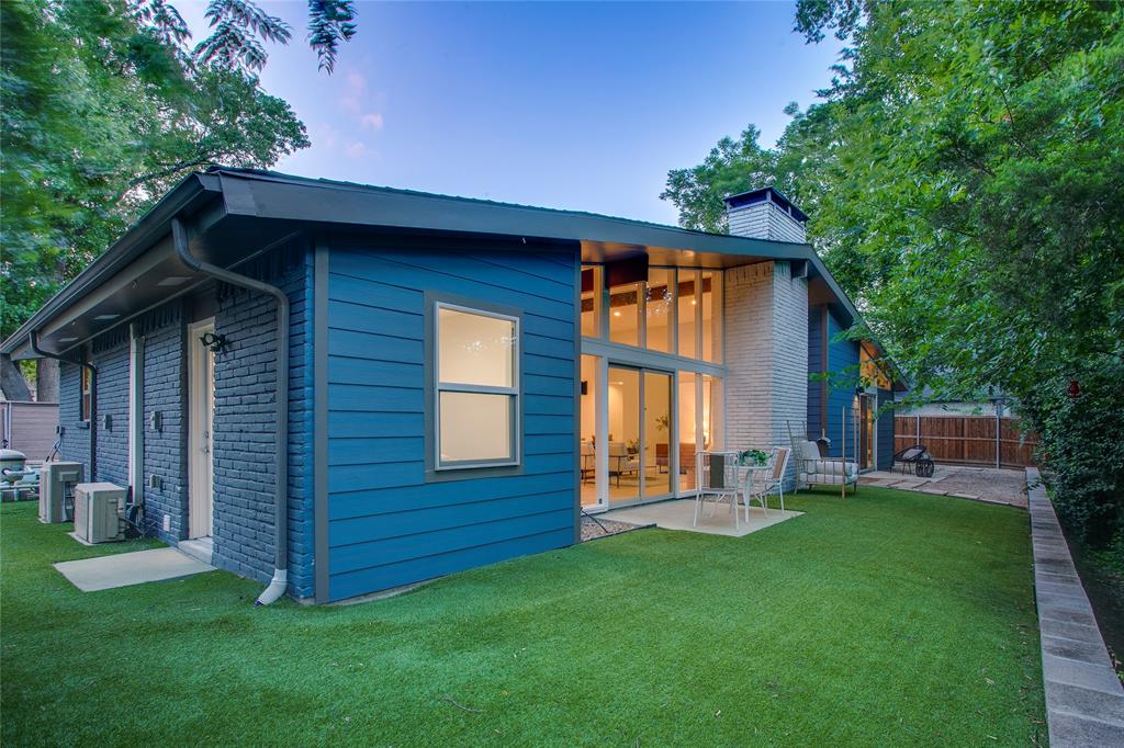 Glen Oaks #12 - Residential