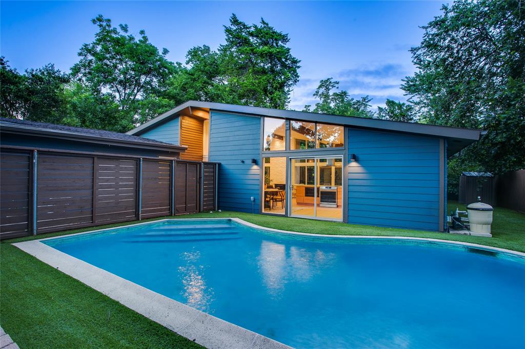 Glen Oaks #12 - Residential