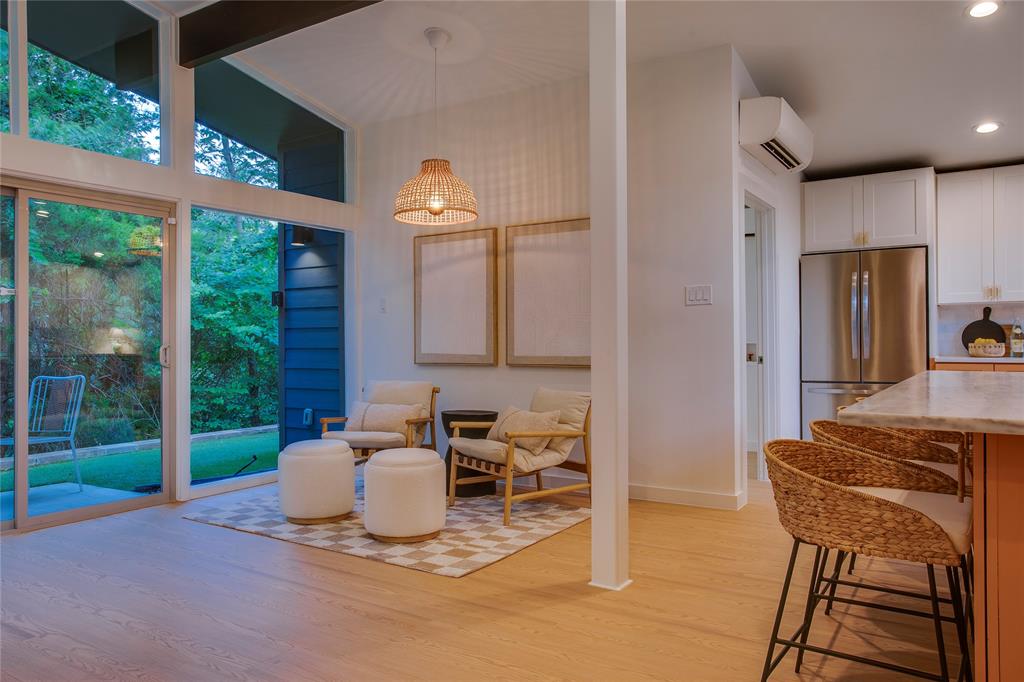 Glen Oaks #12 - Residential