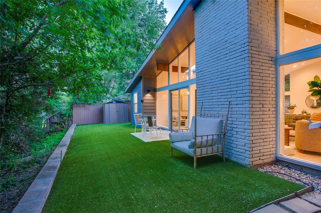 Glen Oaks #12 - Residential