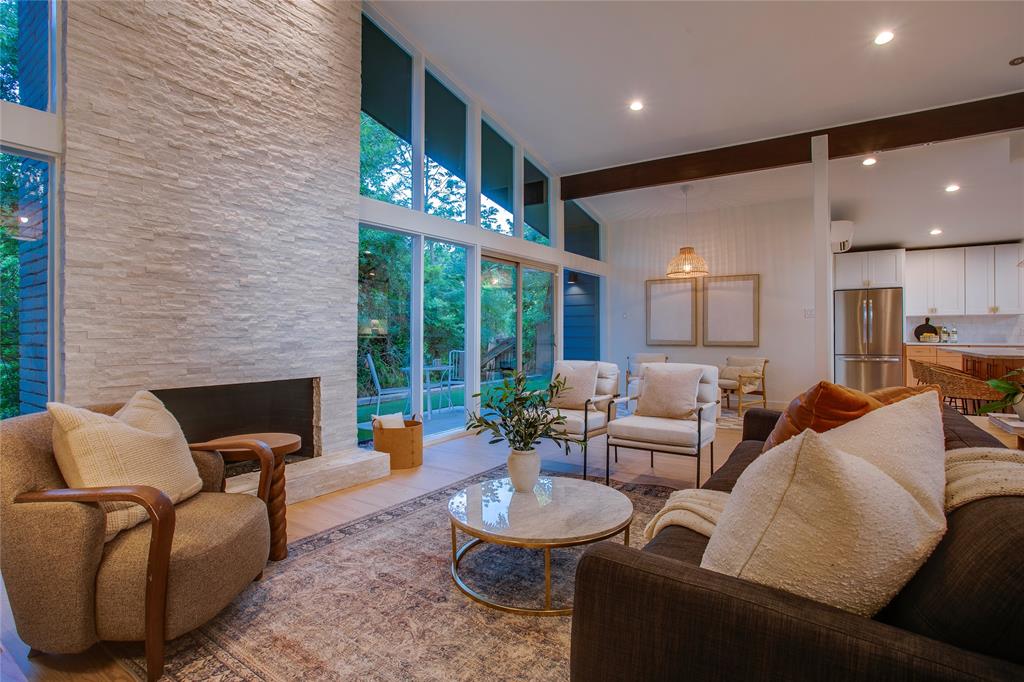 Glen Oaks #12 - Residential