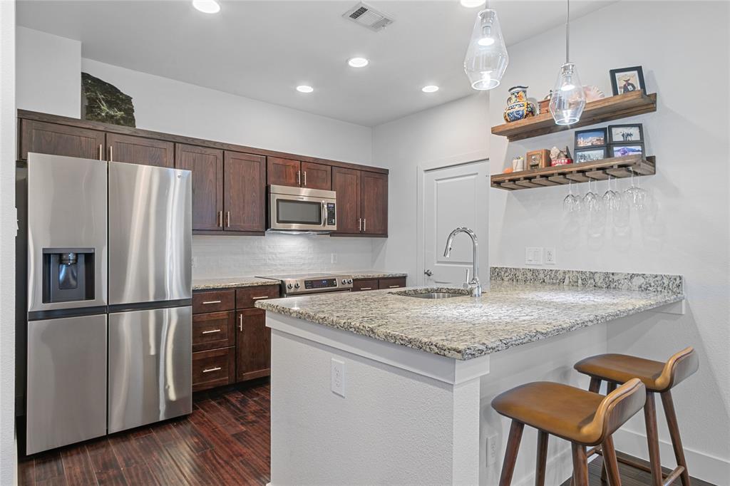 5922 Hudson Condos - Residential
