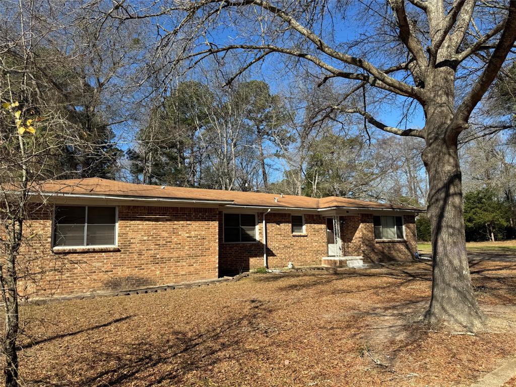 Great vintage home ready for you to remodel and update to your liking.  Lone Oak Drive is a quiet street with privacy and plenty of parking.  Investors, please take a good look at this one and you will see that it would make a perfect rental.  The house location makes for an easy commute down Hwy 80 or to I-20.