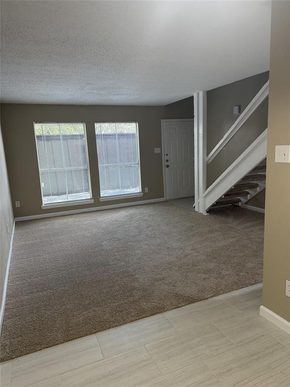 Condo Country Creek - Residential