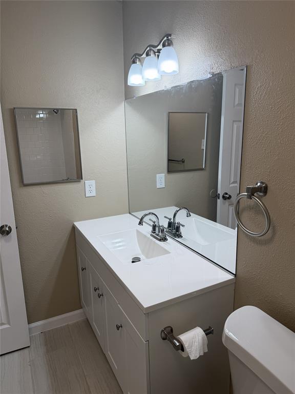 Condo Country Creek - Residential