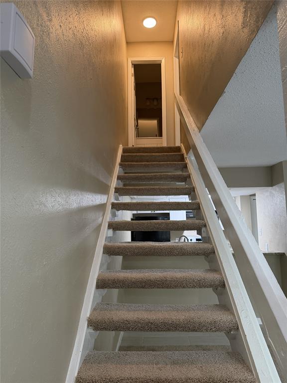 Condo Country Creek - Residential