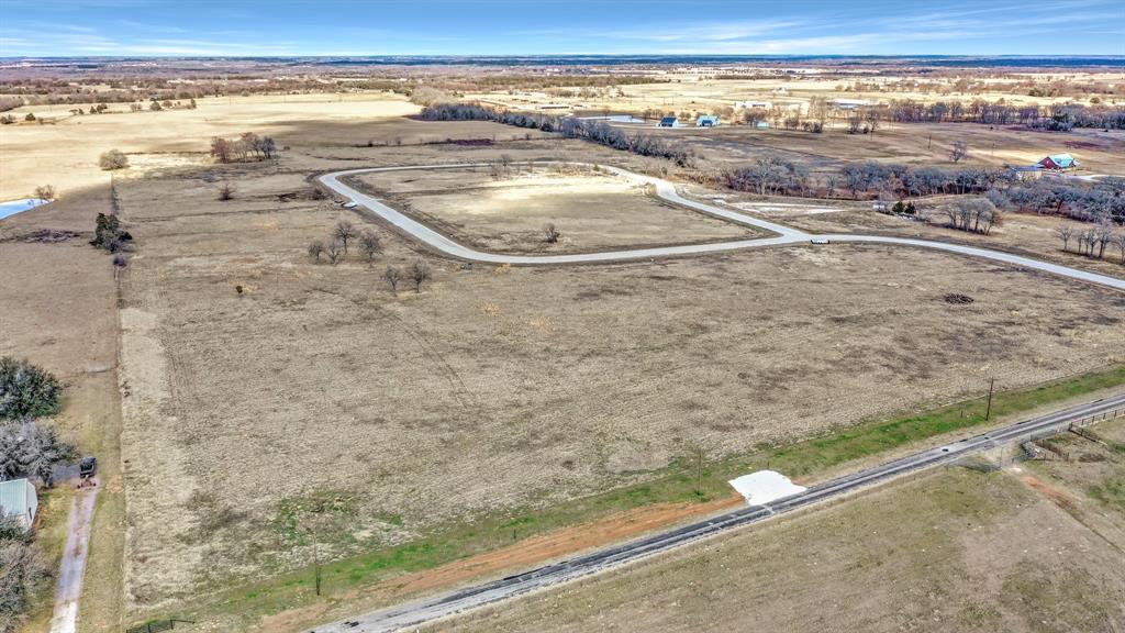 Looking for your slice of Country Living close to town?  Here is you opportunity to build your dream home on 2 plus acres with paved road frontage and utilities available.  Located less than 5 min to Whitesboro and Hwy 82.  Minutes to Sherman, Gainesville, Lake Texoma and Lake Ray Roberts.  Deed Restricted to help secure your investment.