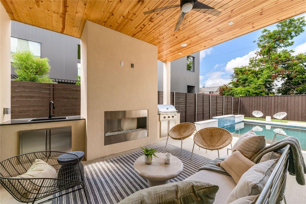 Henderson Ave - Residential
