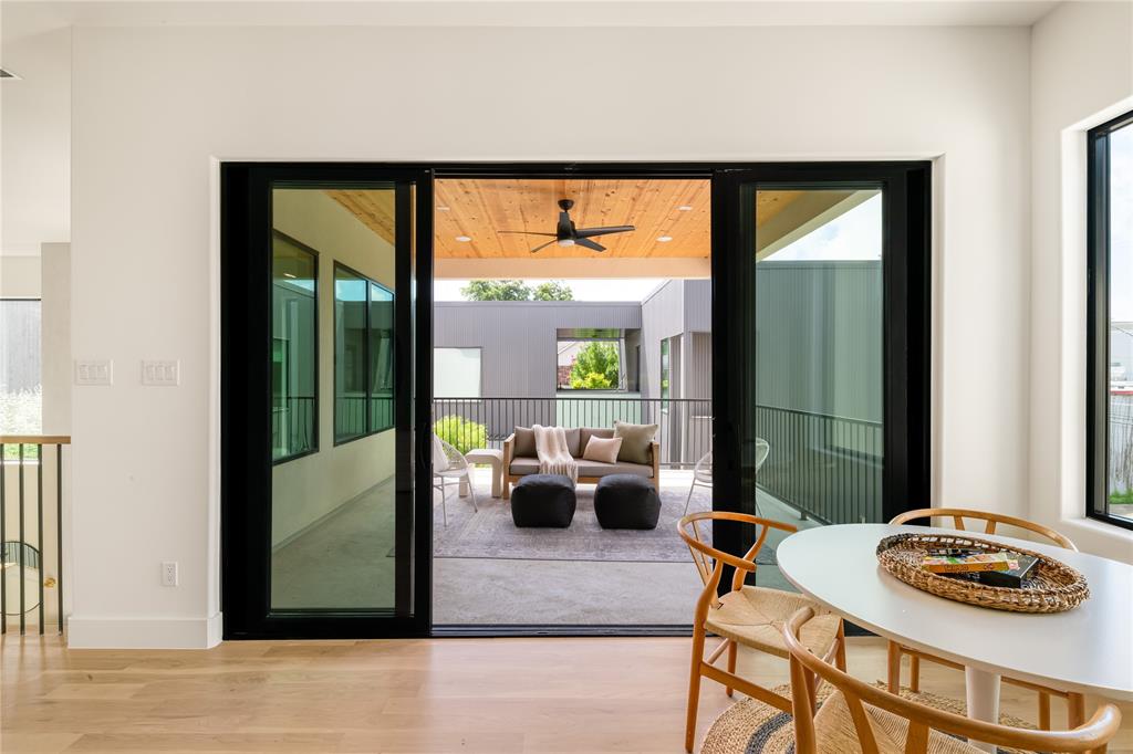 Henderson Ave - Residential