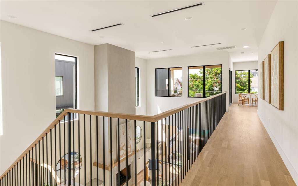 Henderson Ave - Residential