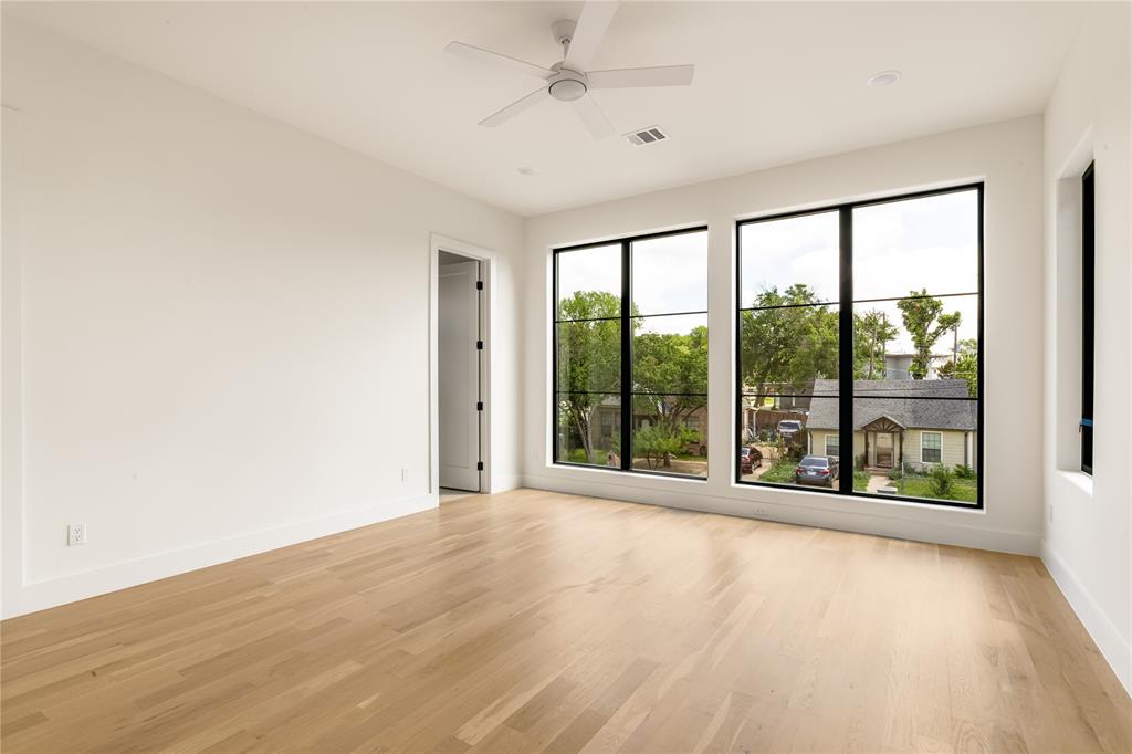 Henderson Ave - Residential