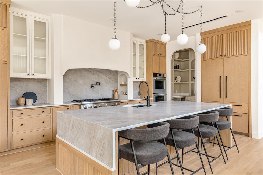 Henderson Ave - Residential
