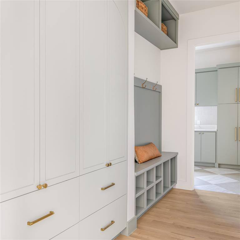 Henderson Ave - Residential