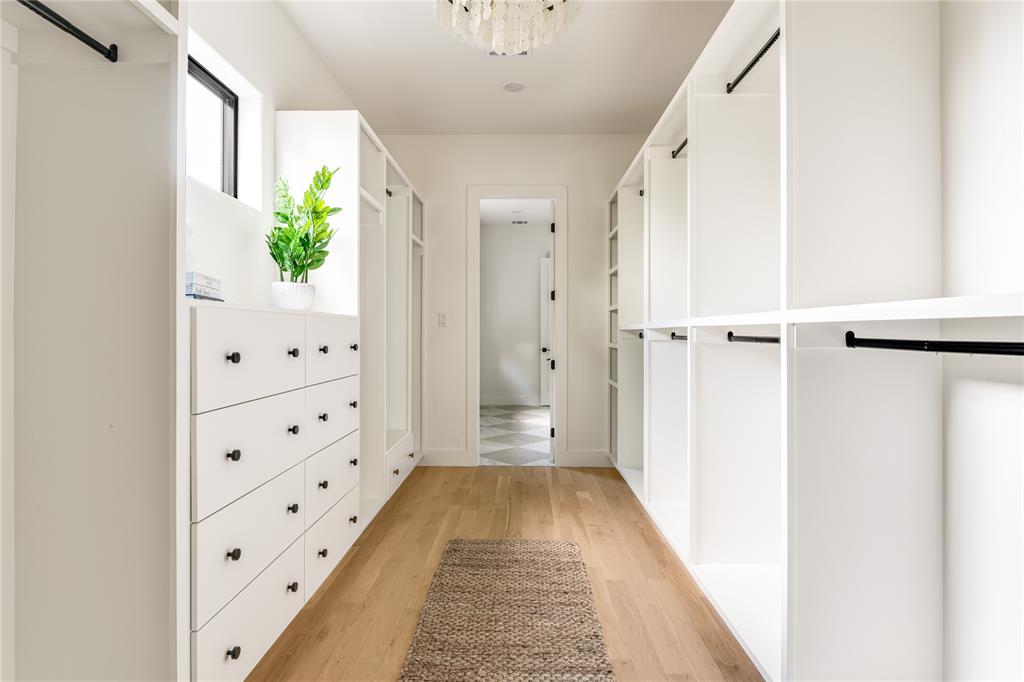 Henderson Ave - Residential