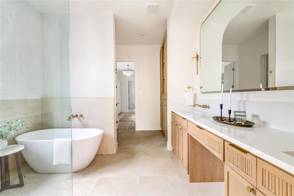 Henderson Ave - Residential