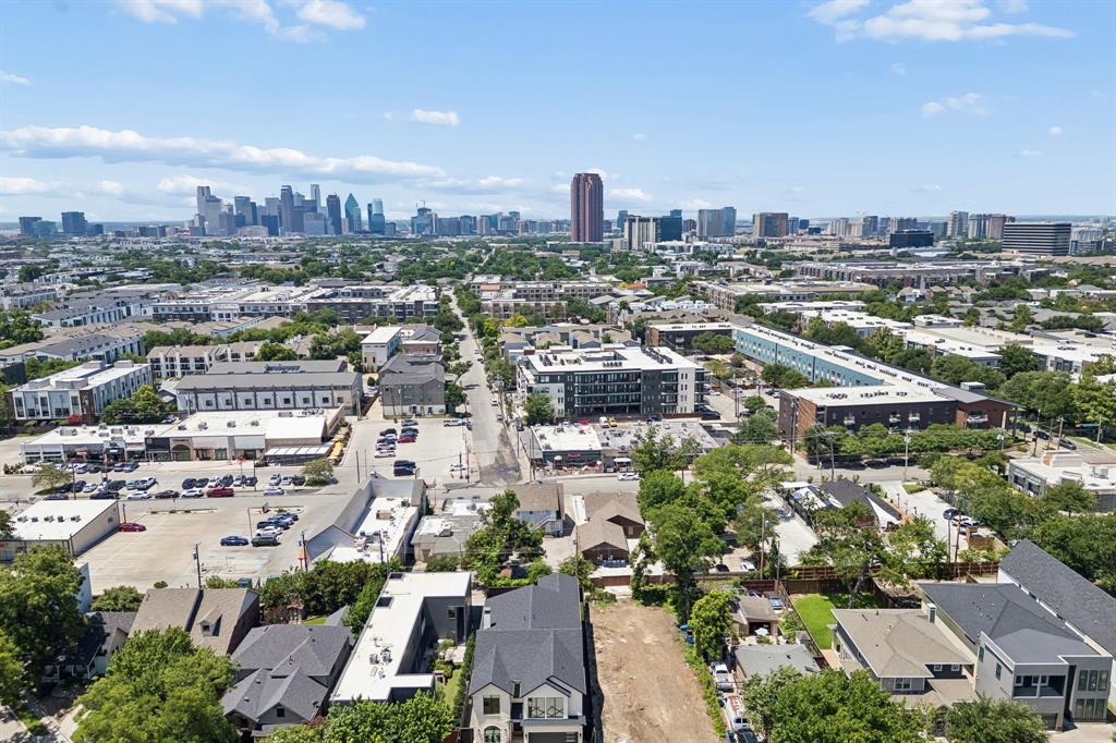 Henderson Ave - Residential