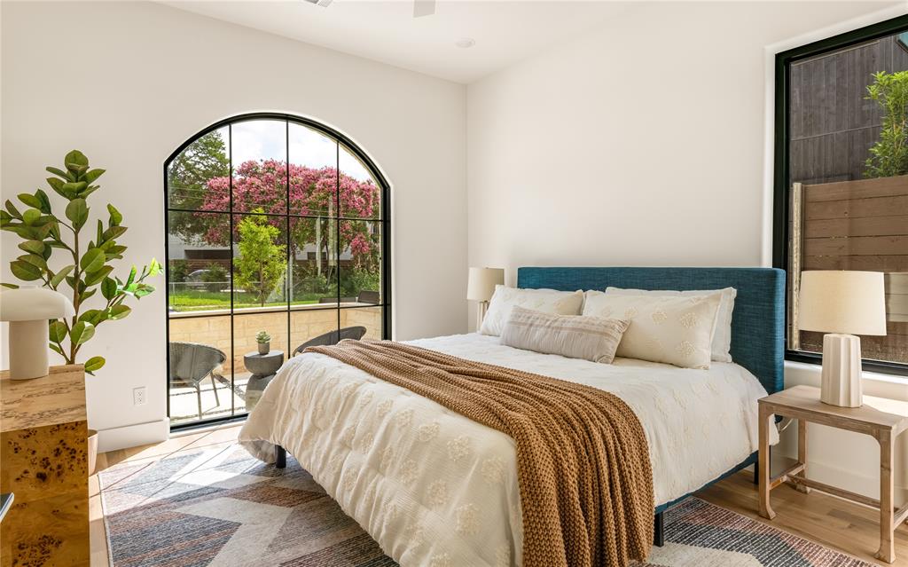 Henderson Ave - Residential