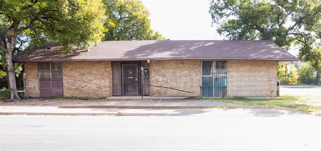 Versatile Commercial Opportunity in Prime Dallas Location Unlock the potential of this multi-use commercial property nestled in the heart of Dallas. Currently operating as a church and daycare, 3530 Puget Dr offers a rare blend of functional space, community appeal, and flexible zoning ideal for faith-based organizations, educational services, or creative redevelopment. Whether you're expanding your congregation, launching a new daycare, or seeking a strategic investment in South Dallas, 3530 Puget Dr delivers space, location, and purpose. All information is deemed reliable but must be verified by buyer and agent.