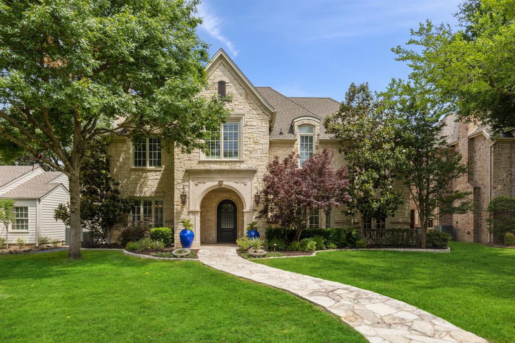 Sophisticated, transitional HPISD home on 70x158 lot masterfully crafted & beautifully updated. Luxurious 4bed, 4.1bath home boasts 5,212 SF of top-quality finishes. Light-filled interiors w gorgeous hardwood floors & spacious living rooms w windows overlooking the gorgeous backyard setting w covered patio, outdoor fireplace, built-in grill along w stunning pool & turfed backyard. A large steel front door welcomes you into the entry w soaring ceilings & staircase flanked by dining room & living room. Spacious den w fireplace opens to a culinary kitchen w butler’s pantry, large center island, professional appliances, & breakfast area all w views of the outside oasis. Primary suite on the 2nd floor providing a sweet escape with oversized private balcony with a perfect view of the grounds. Primary bath features 2 separate vanities, standing tub, glass shower & generous walk-in closet. 2nd floor features 3 additional, spacious, ensuite bedrooms with walk-in closets, & a large playroom.