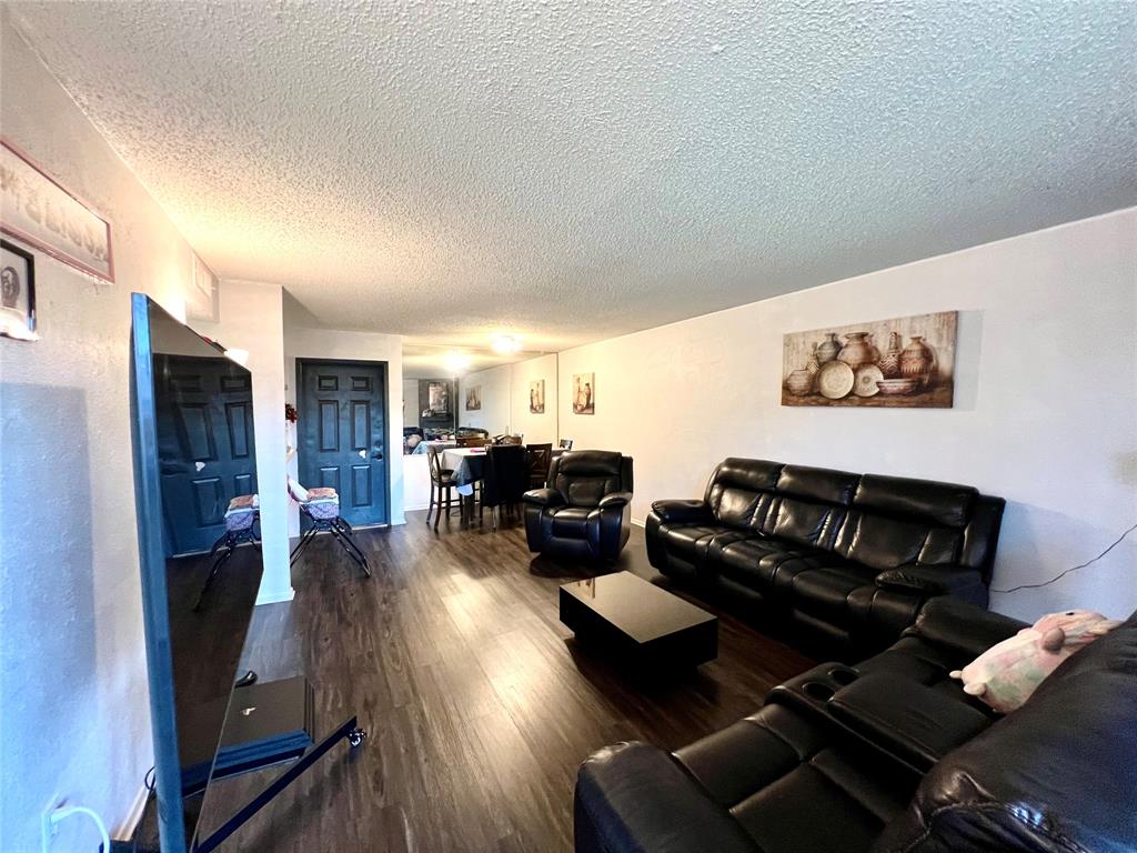 Cambridge Condos Ph 01 03 - Residential