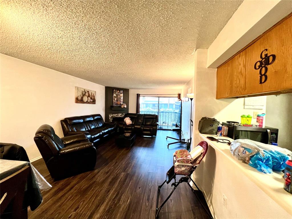 Cambridge Condos Ph 01 03 - Residential
