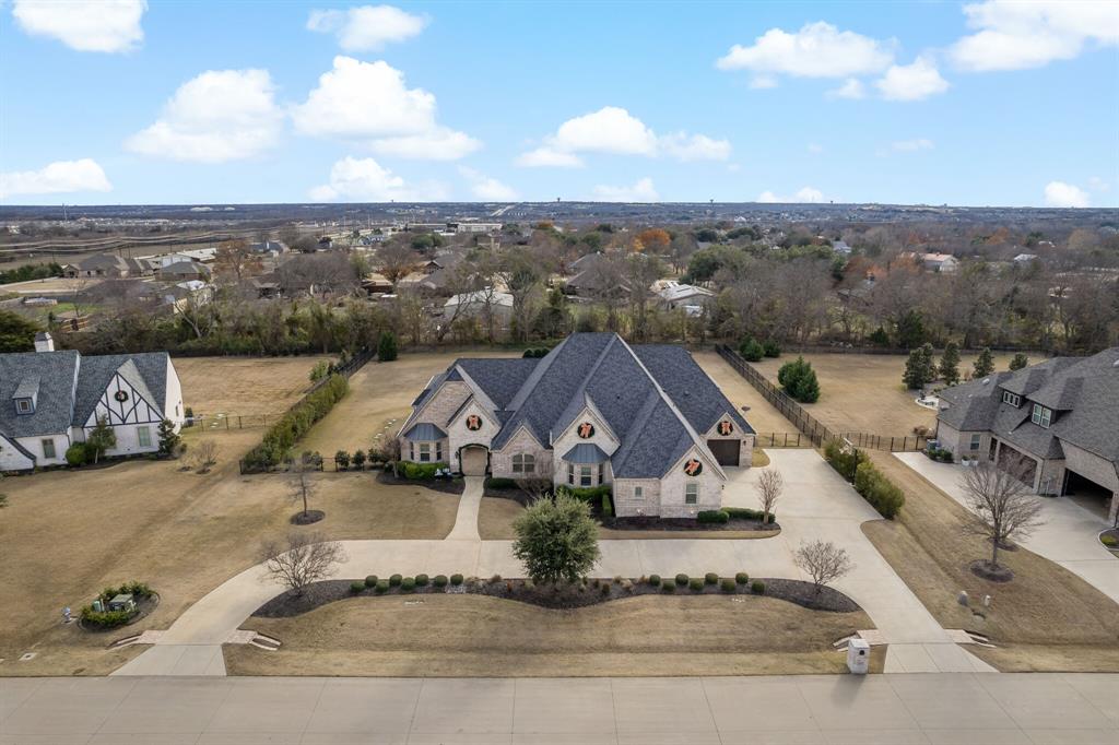 Gorgeous custom Dave R. Williams one-story home in the highly sought after community of Christie Farms! Functional, open and airy floorplan creates a great space for entertaining and daily living. Large master suite with his and hers closets. Casita-play room equipped with stackable washer and dryer hook up is a wonderful option for in-law suite! Large acre lot with huge pool and backyard oasis! Zoned for the new Walnut Grove High School! This one is a must see! Rare opportunity home. Won't last long!