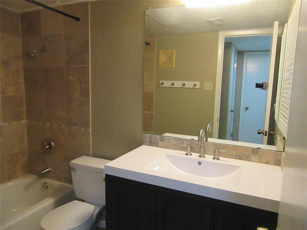 Springtree Crossing Condos - Residential