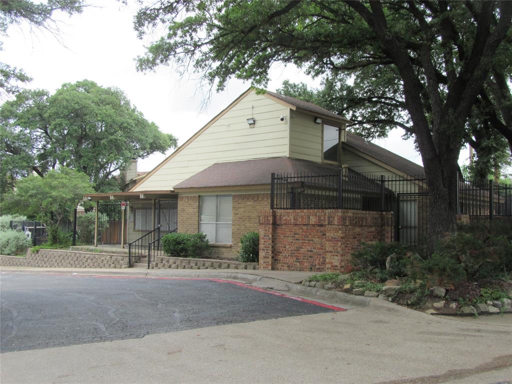 Springtree Crossing Condos - Residential