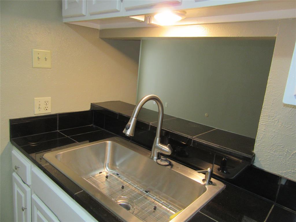 Springtree Crossing Condos - Residential